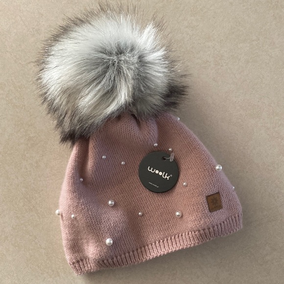 woolk Accessories - NWT authentic Woolk knit hat
